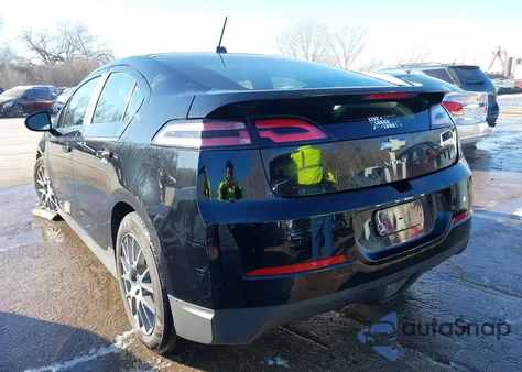 2015 Chevrolet Volt z USA, uszkodzony, nr VIN 1G1RA6E41FU121844